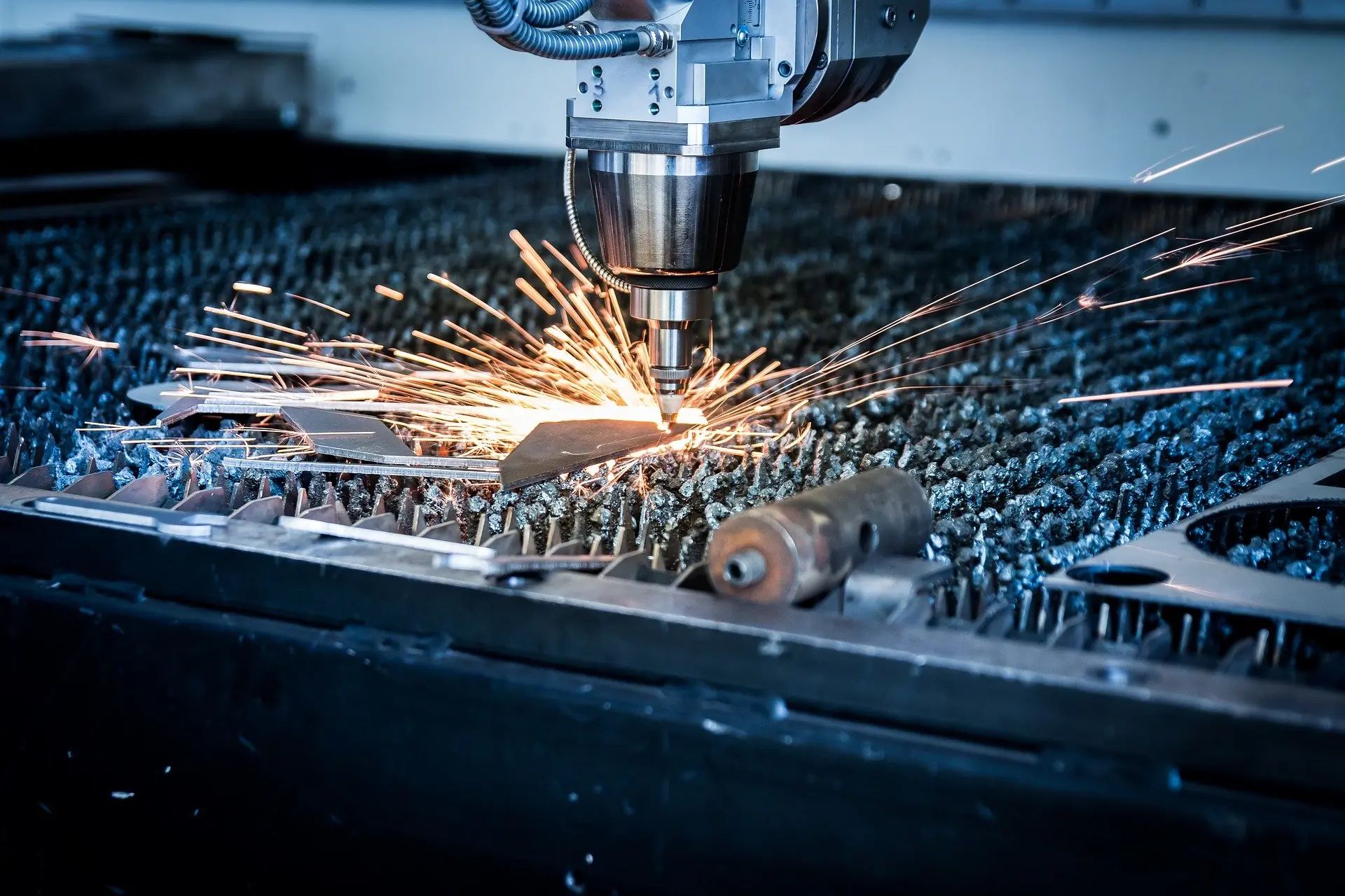 Лазерний верстат для різання металу відкриває нову епоху в Industrial 4.0 (1)